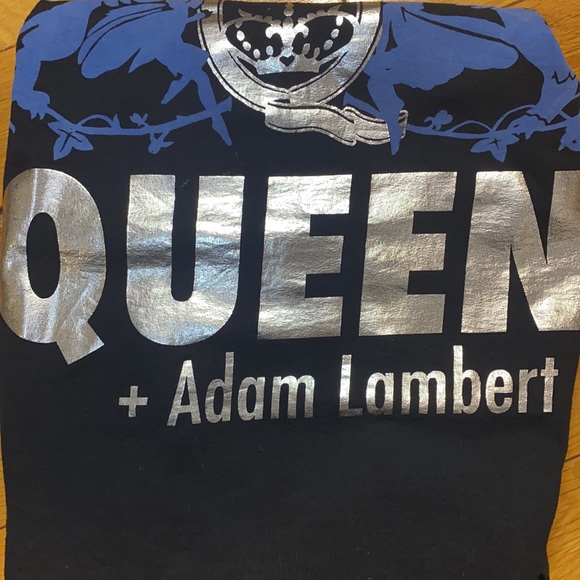 Queen + Adam Lambert tour cotton T-shirt. Medium size men’s or large women’s. - Picture 6 of 6